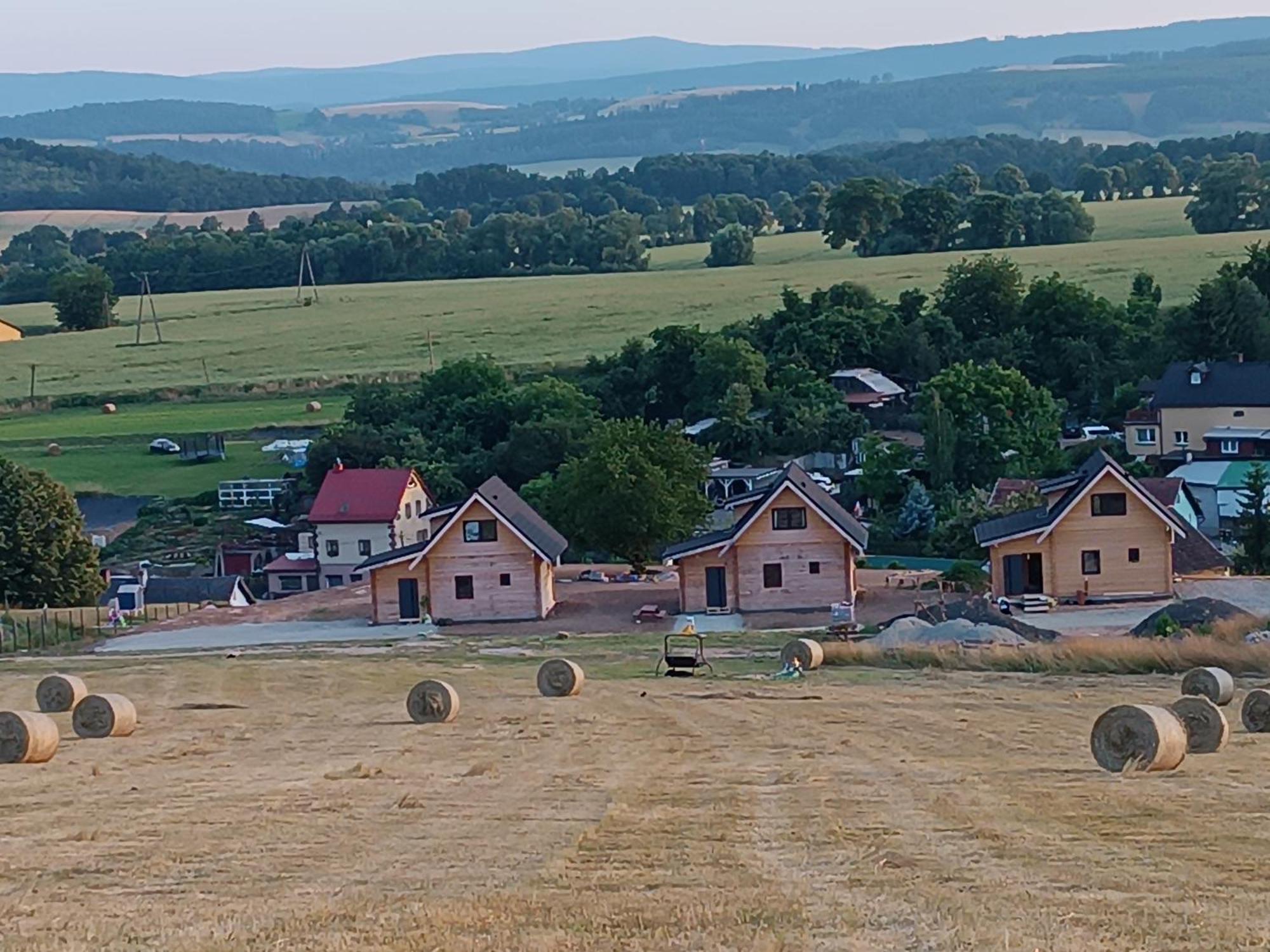 Domki Osada Bozkow W Kotlinie Klodzkiej Экстерьер фото